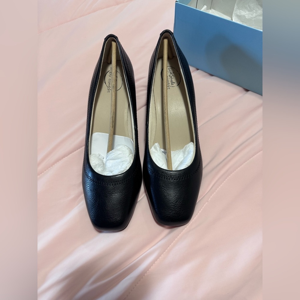 Life Stride Simply Comfort Black Groovy Shoes